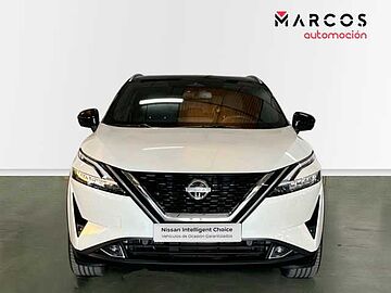 Nissan Qashqai DIG-T 103kW (140CV) mHEV 4x2 Tekna LUNAR WHITE + MIDNIGHT BLACK N