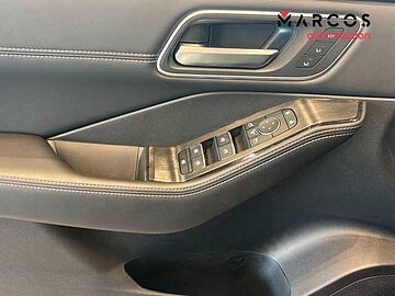 Nissan X-Trail 5pl 1.5 e-POWER 152kW 4x2 A/T Tekna Kyoto Red