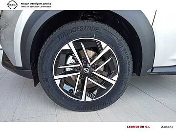 Nissan Juke JUKE 1.0 DIG-T 84 KW (114 CV) E6D-F 6 M/T Diamond Silver Metalizado